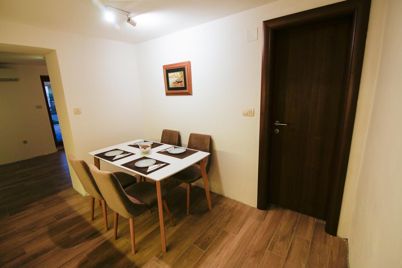 Apartamento Reina Petrovac Exterior foto